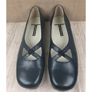 Trotters Navy Blue Criss Cross Leather Mary Jane Slip On Flats Shoes Womens 9N